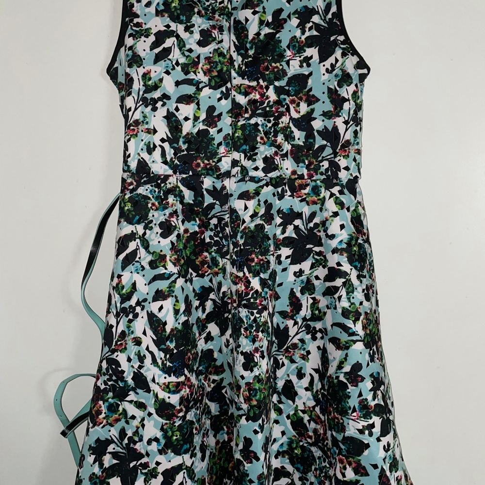 Dress - Picture 3 of 5